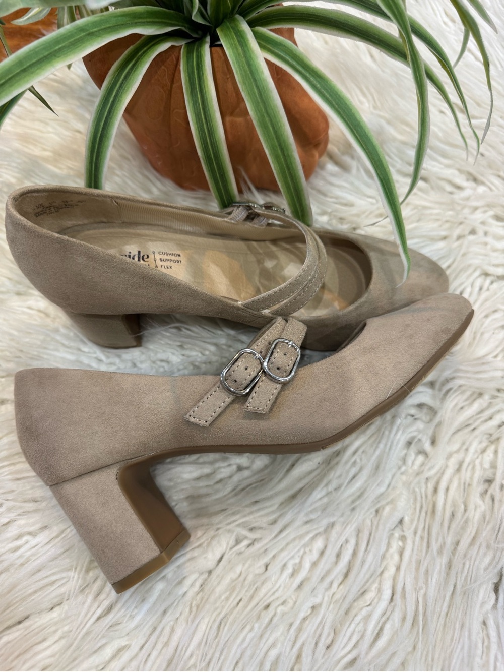 New🌿Life Stride Beige Mary Jane Block Heel Pumps